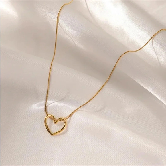 Jewelry - 18K Gold Plated Heart Necklace